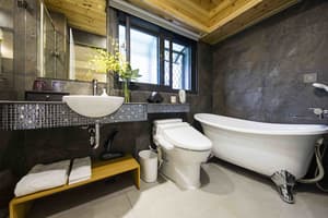 thumbnail: Bathroom