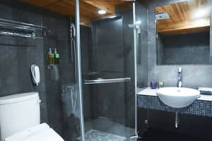 thumbnail: Bathroom