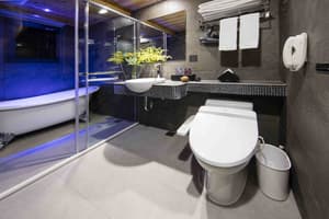 thumbnail: Bathroom