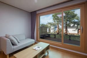 thumbnail: Living area