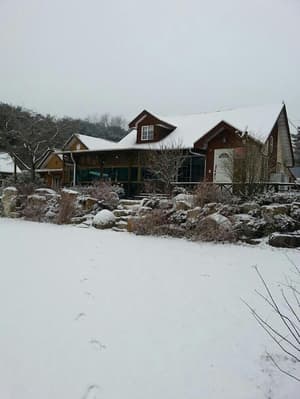 thumbnail: Exterior