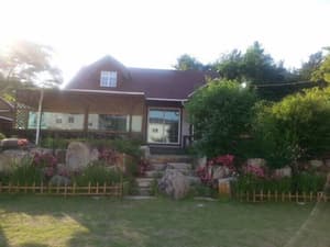 thumbnail: Exterior