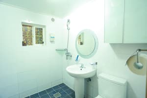 thumbnail: Bathroom