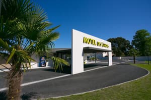 thumbnail: Exterior