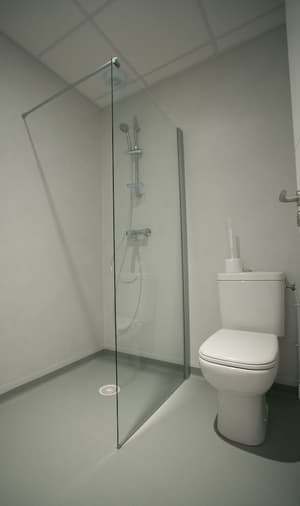thumbnail: Bathroom shower