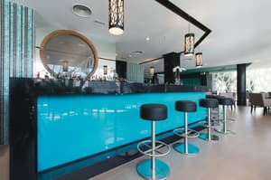 thumbnail: Bar (on property)