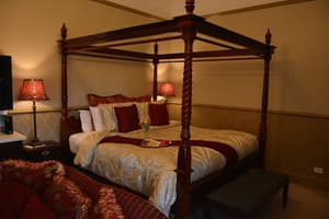 thumbnail: Room