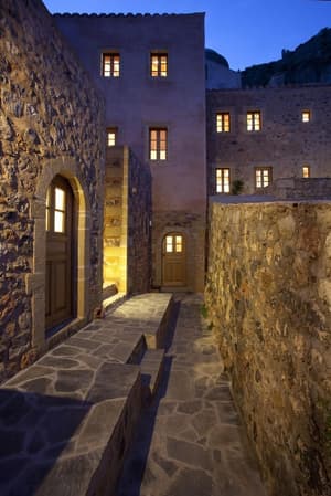 thumbnail: Exterior