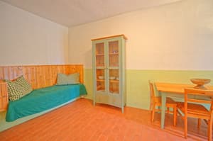 thumbnail: In-room dining