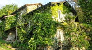 thumbnail: Front of property