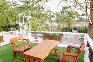 thumbnail: Terrace/patio