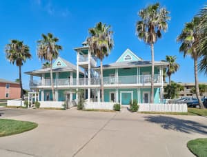 thumbnail: Front of property