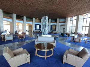 thumbnail: Lobby sitting area