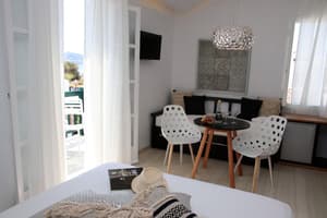 thumbnail: Room amenity