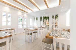 thumbnail: Breakfast area