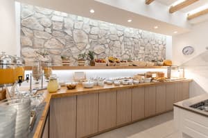 thumbnail: Breakfast area