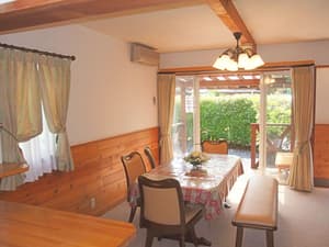 thumbnail: In-room dining