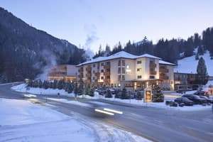 thumbnail: Front of property - evening/night