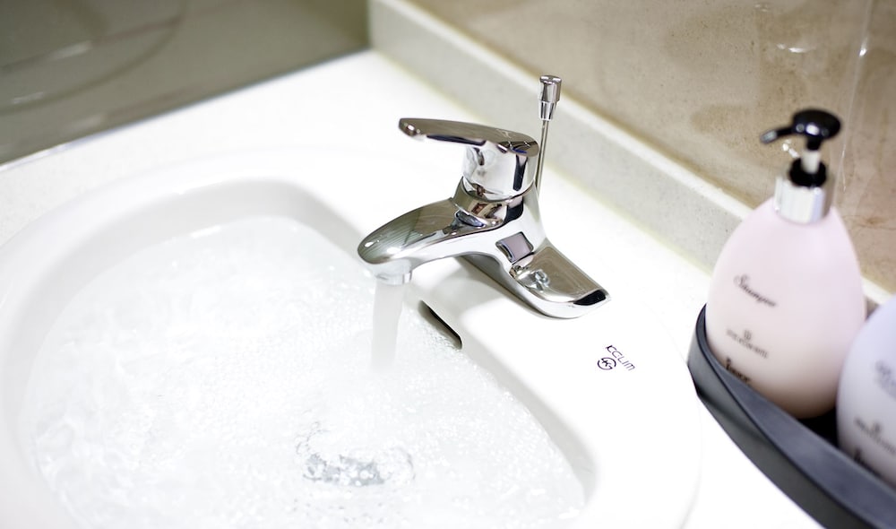 Bathroom sink