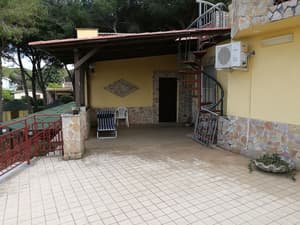 thumbnail: Terrace/patio