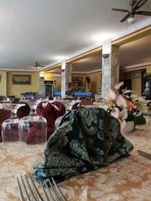 thumbnail: Food court