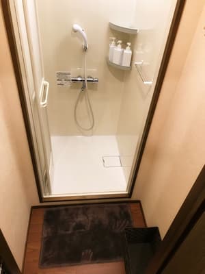 thumbnail: Bathroom shower
