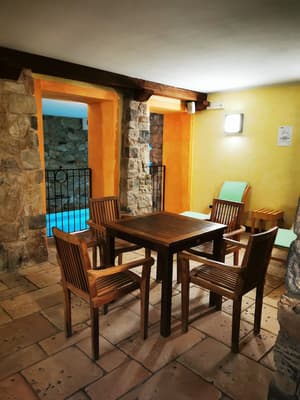 thumbnail: Interior detail