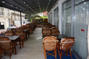 thumbnail: Restaurant