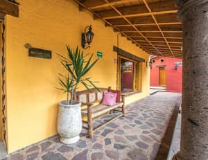 thumbnail: Interior entrance