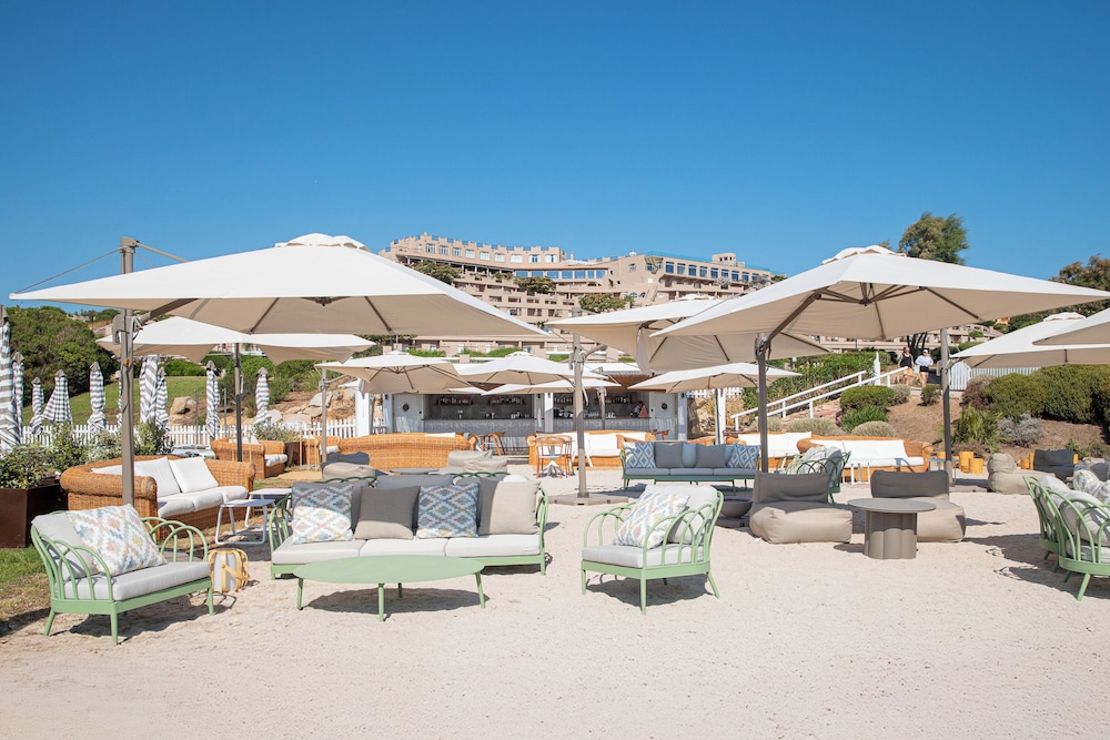 Beach bar