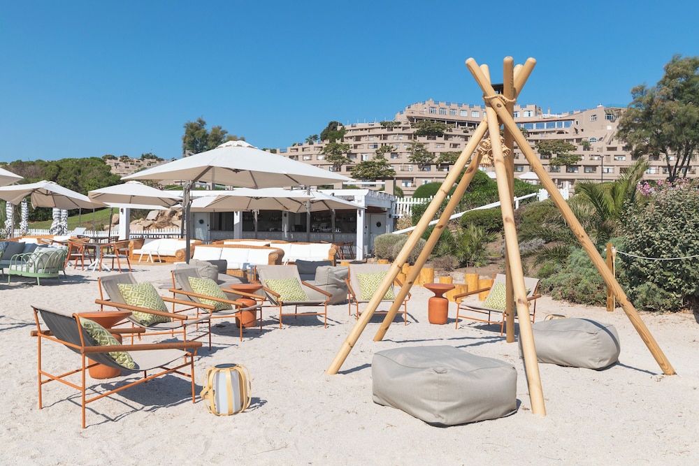 Beach bar