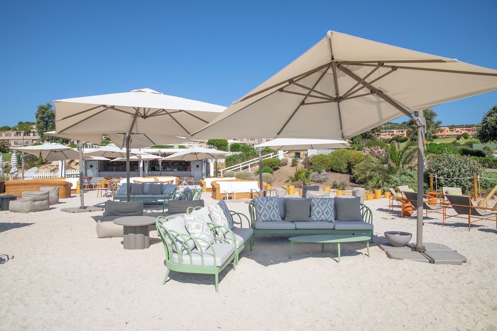 Beach bar