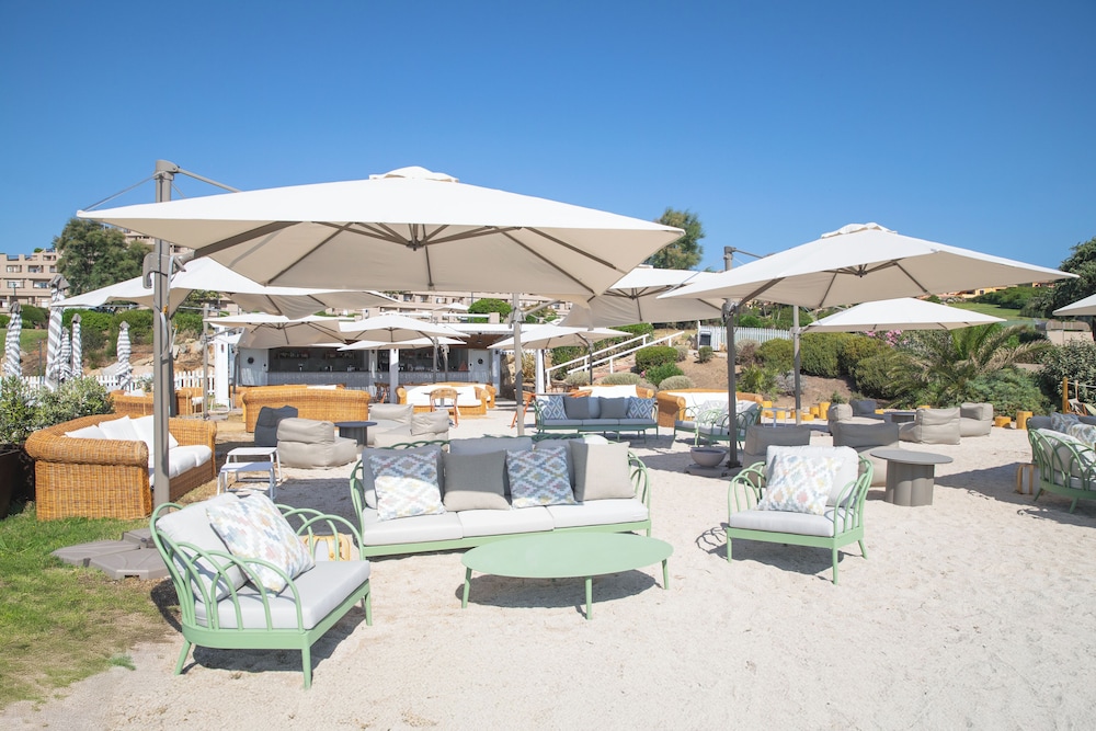 Beach bar