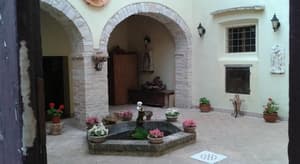 thumbnail: Courtyard