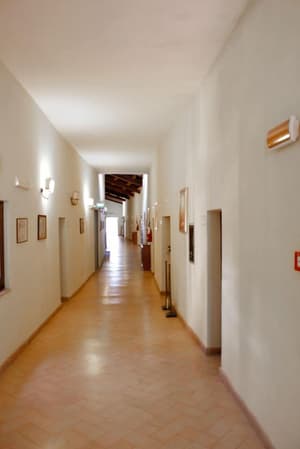 thumbnail: Hallway