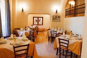 thumbnail: Restaurant