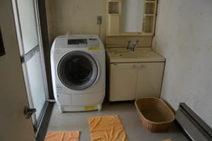 thumbnail: Laundry