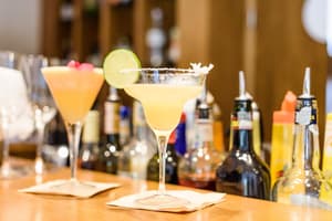 thumbnail: Bar (on property)
