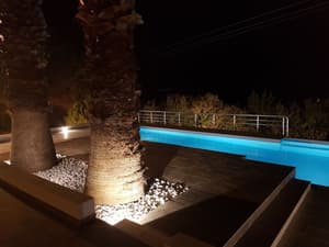 thumbnail: Infinity pool