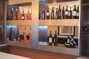 thumbnail: Bar (on property)