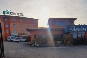 thumbnail: Exterior