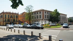 thumbnail: Exterior
