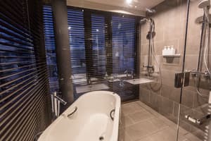 thumbnail: Bathroom sink