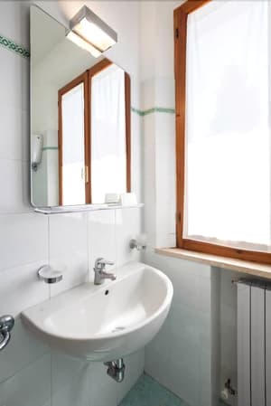 thumbnail: Bathroom sink