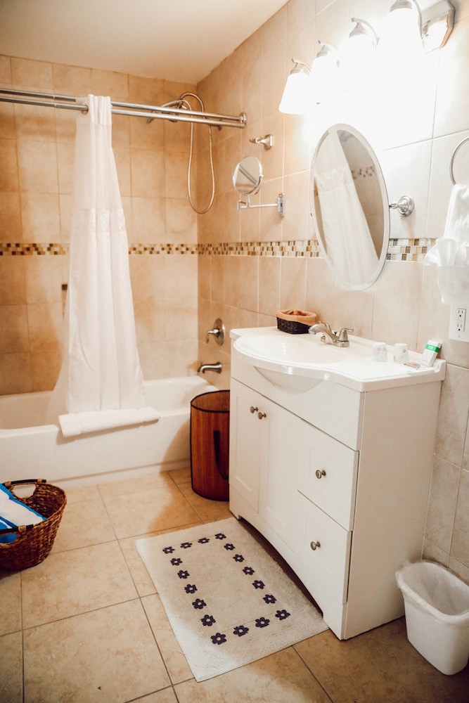 Bathroom shower