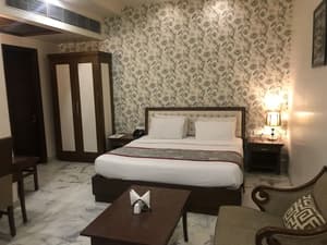 thumbnail: Room