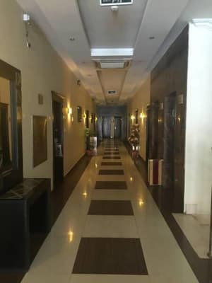 thumbnail: Hallway