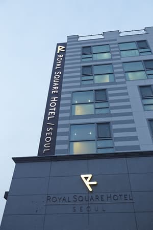 thumbnail: Property entrance