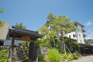 thumbnail: Exterior