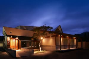 thumbnail: Exterior